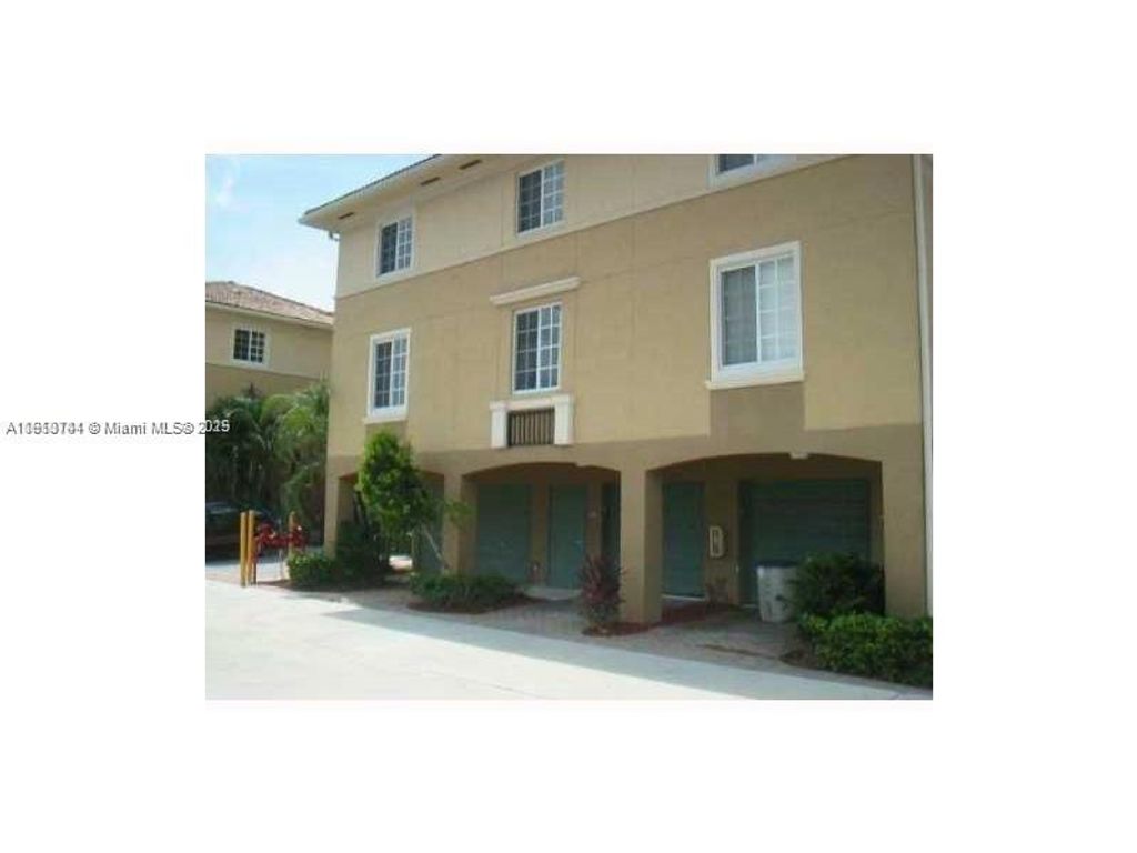 2945 NE 185th St 1403, Aventura, FL 33180