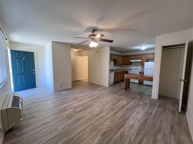 630 Schmitz Avenue 3, Denton, TX 76209