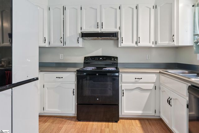 107 Logan Lane, Easley, SC 29640