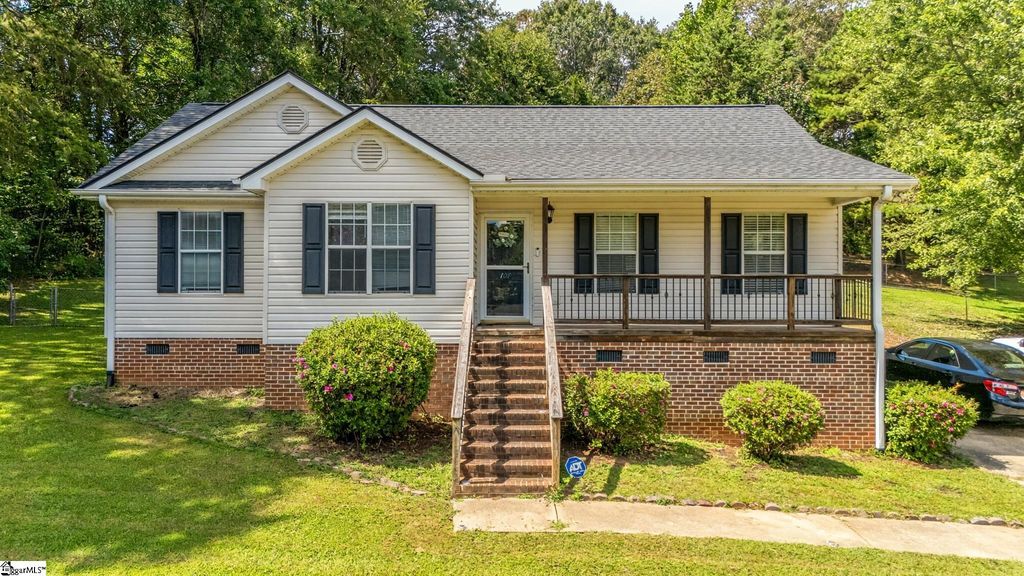 107 Logan Lane, Easley, SC 29640