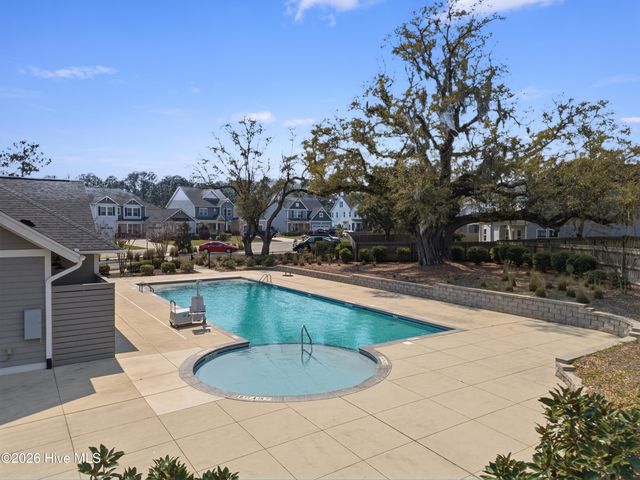 61 Chickadee Way, Hampstead, NC 28443