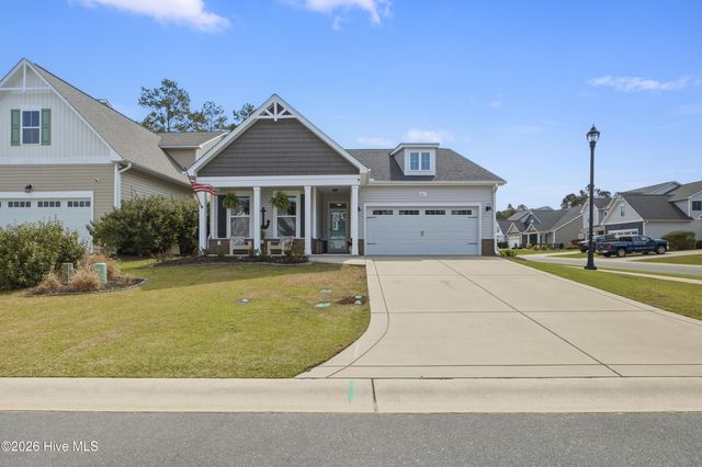 61 Chickadee Way, Hampstead, NC 28443