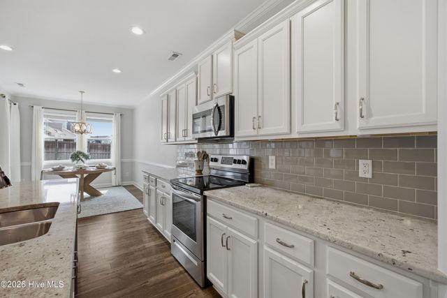 61 Chickadee Way, Hampstead, NC 28443