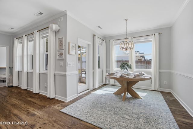 61 Chickadee Way, Hampstead, NC 28443