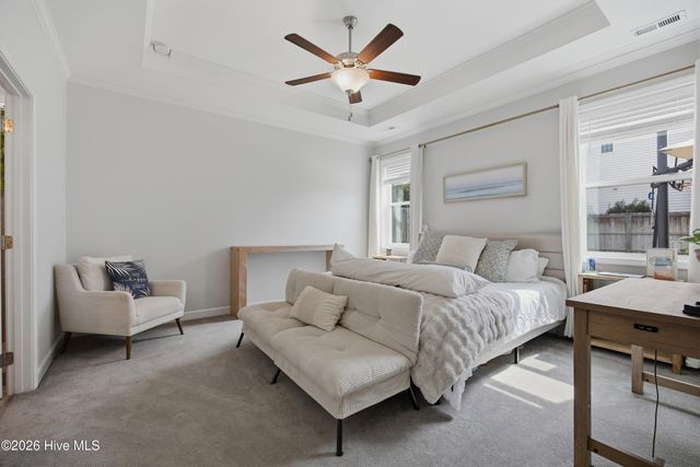 61 Chickadee Way, Hampstead, NC 28443