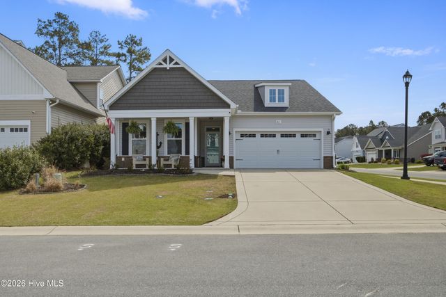 61 Chickadee Way, Hampstead, NC 28443