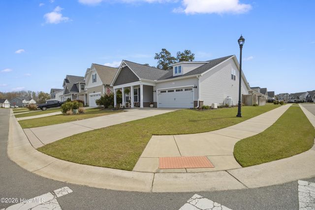 61 Chickadee Way, Hampstead, NC 28443