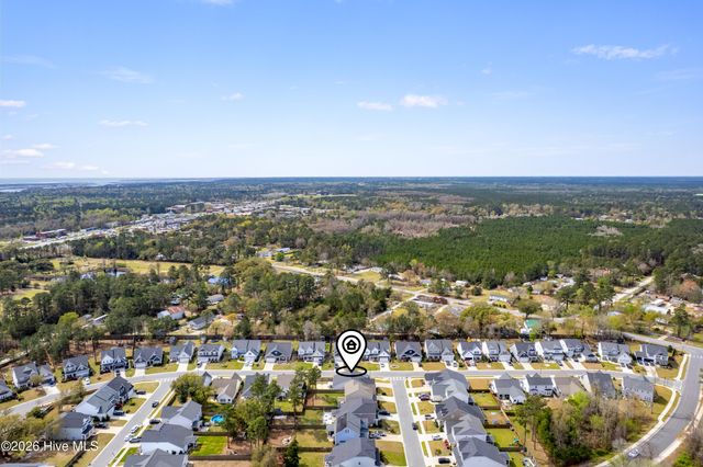 61 Chickadee Way, Hampstead, NC 28443