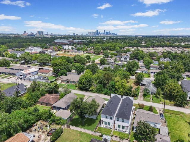 3706 Nathaniel Brown Street, Houston, TX 77021