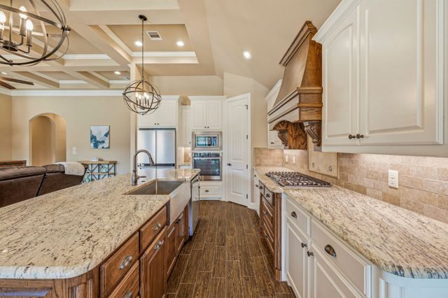 1010 Anna Circle, Granbury, TX 76048