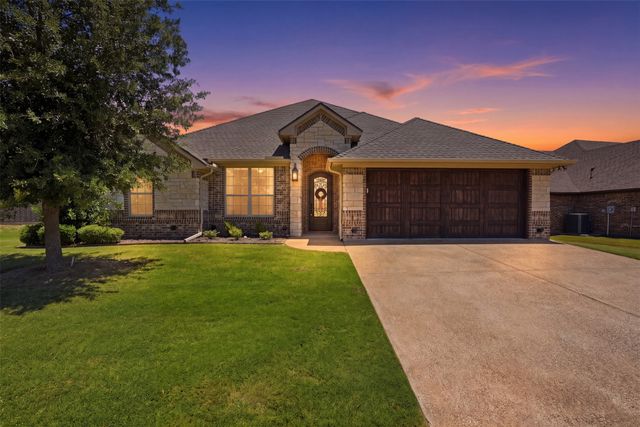 1010 Anna Circle, Granbury, TX 76048
