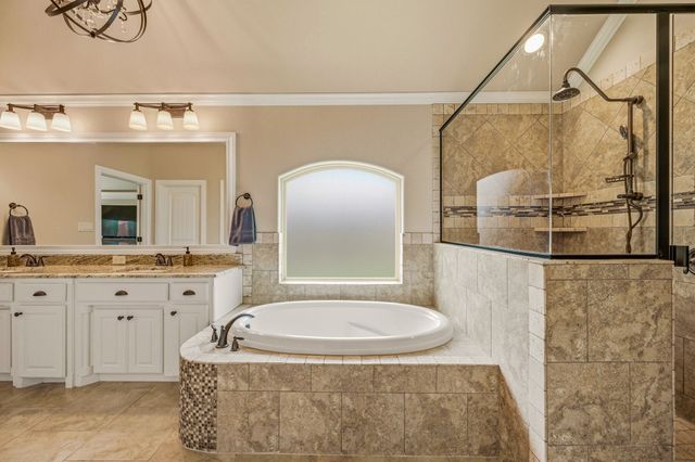 1010 Anna Circle, Granbury, TX 76048
