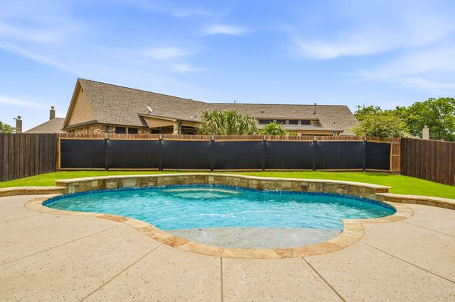 1010 Anna Circle, Granbury, TX 76048