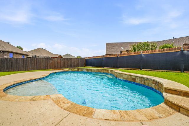 1010 Anna Circle, Granbury, TX 76048