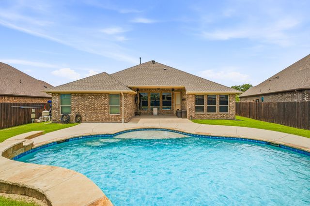 1010 Anna Circle, Granbury, TX 76048