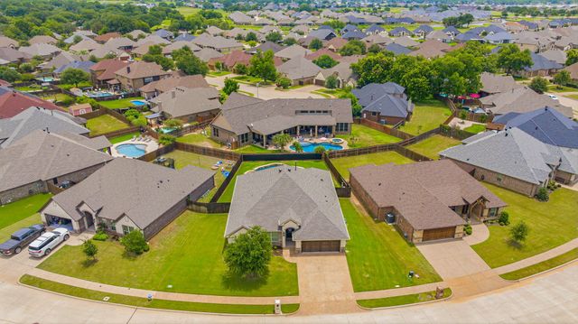 1010 Anna Circle, Granbury, TX 76048