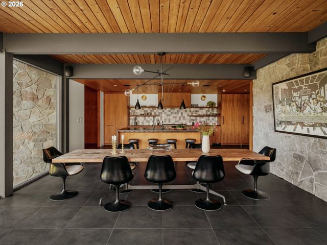 15530 DIAMOND HEAD Rd, Lake Oswego, OR 97034
