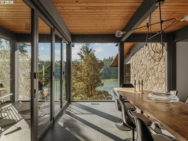 15530 DIAMOND HEAD Rd, Lake Oswego, OR 97034