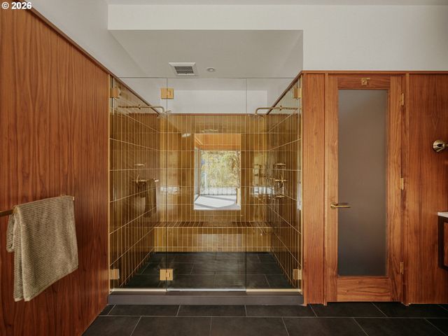 15530 DIAMOND HEAD Rd, Lake Oswego, OR 97034