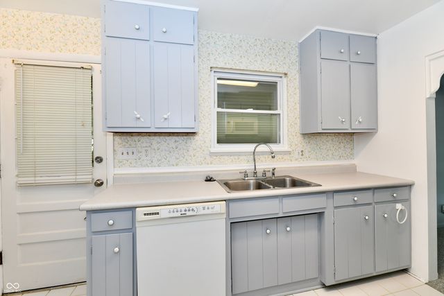 1132 N Gibson Avenue, Indianapolis, IN 46219