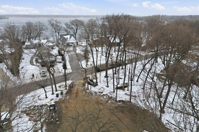 25725 Birch Bluff Road, Excelsior, MN 55331