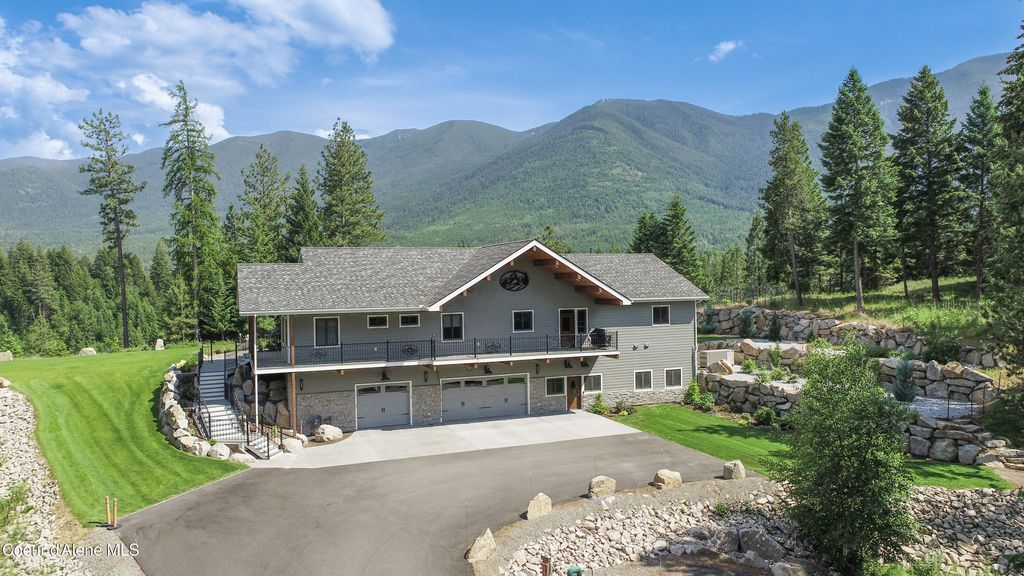 893 Pinnacle, Bonners Ferry, ID 83805 photo 2
