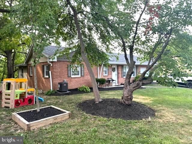 1024 CRESTVIEW AVE, Reading, PA 19607