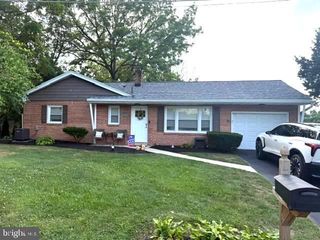 1024 CRESTVIEW AVE, Reading, PA 19607