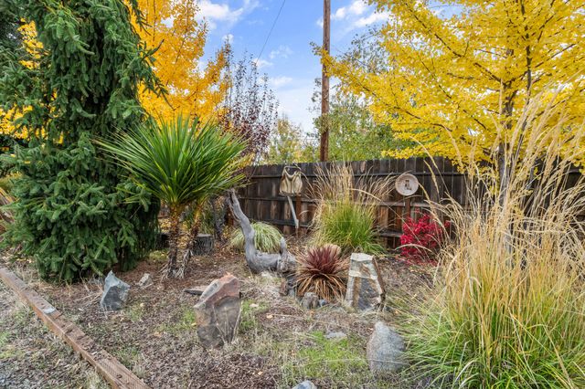 1294 Corona Avenue, Medford, OR 97504