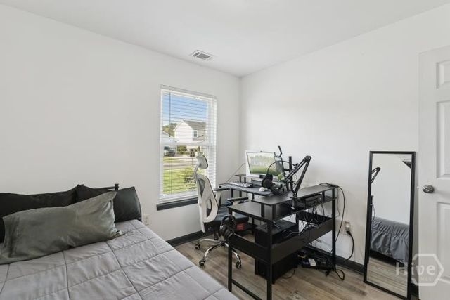 28 Twin Oaks Place, Savannah, GA 31407