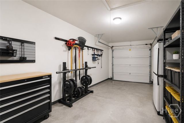 28 Twin Oaks Place, Savannah, GA 31407