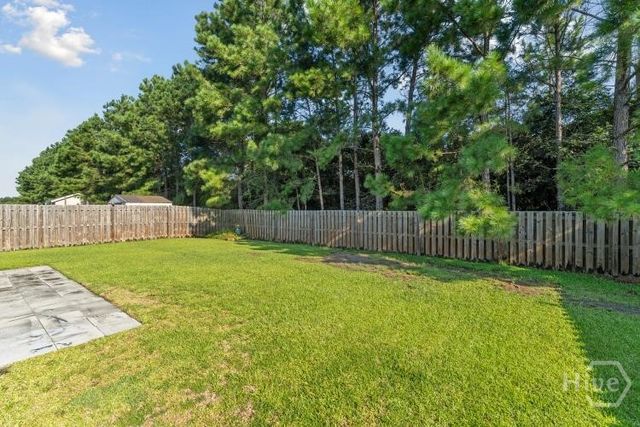 28 Twin Oaks Place, Savannah, GA 31407