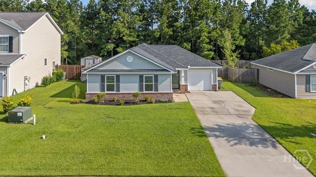 28 Twin Oaks Place, Savannah, GA 31407
