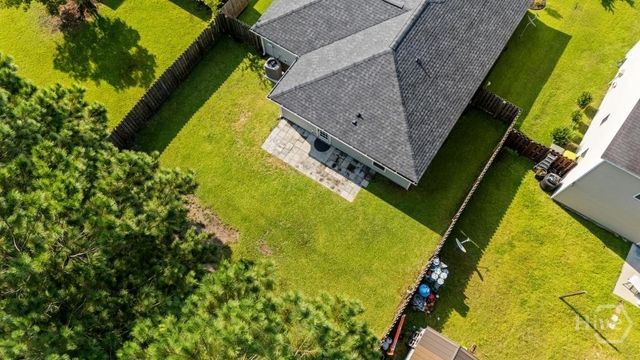 28 Twin Oaks Place, Savannah, GA 31407
