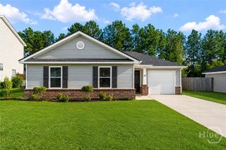 28 Twin Oaks Place, Savannah, GA 31407
