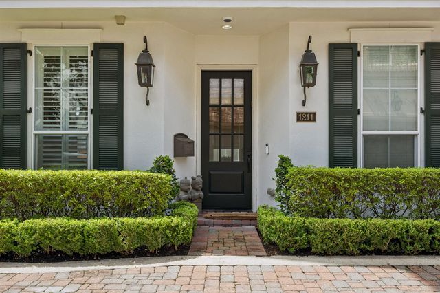 1211 Wynden Commons Lane, Houston, TX 77056