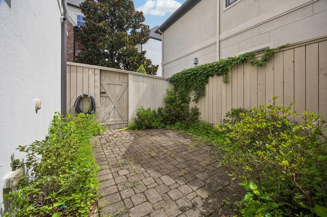 1211 Wynden Commons Lane, Houston, TX 77056
