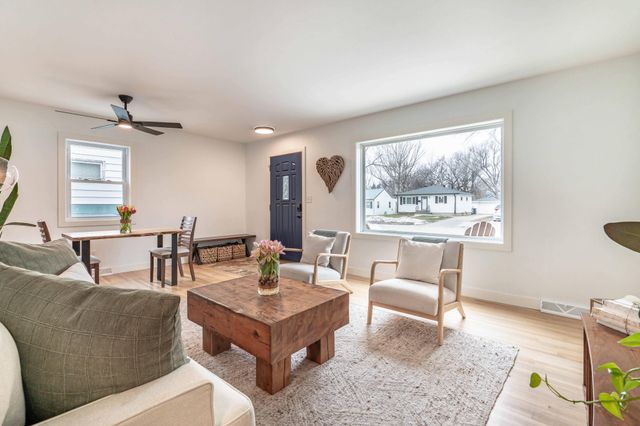 1510 15th Street S, Fargo, ND 58103