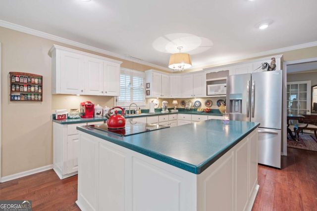 221 Commodore Drive NW, Milledgeville, GA 31061