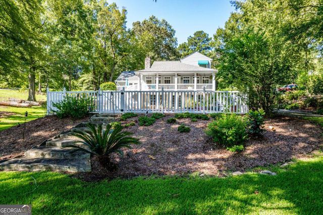 221 Commodore Drive NW, Milledgeville, GA 31061