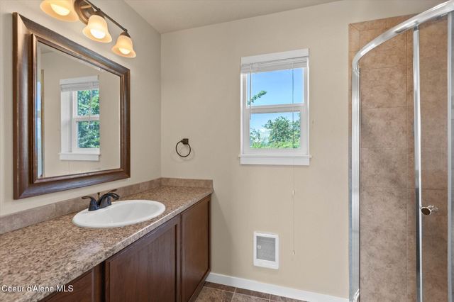 1669 E HORSEHAVEN AVE, Post Falls, ID 83854
