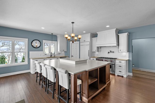 3396 Kings Point Road, Excelsior, MN 55331