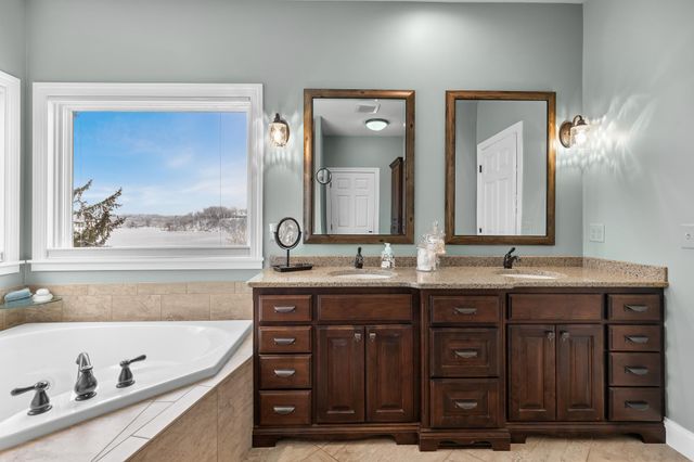 3396 Kings Point Road, Excelsior, MN 55331