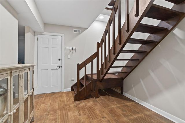 5 Valentine CT, Newport News, VA 23606
