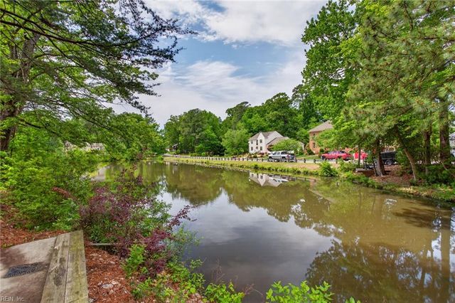 5 Valentine CT, Newport News, VA 23606