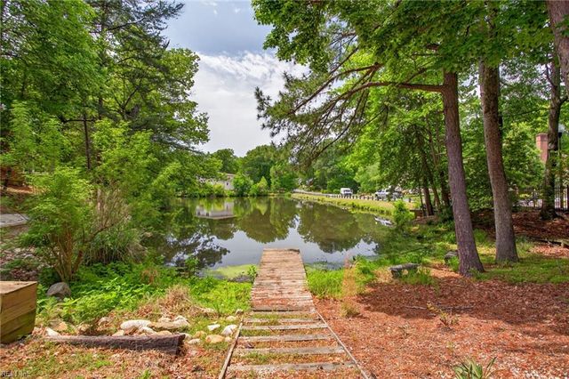5 Valentine CT, Newport News, VA 23606