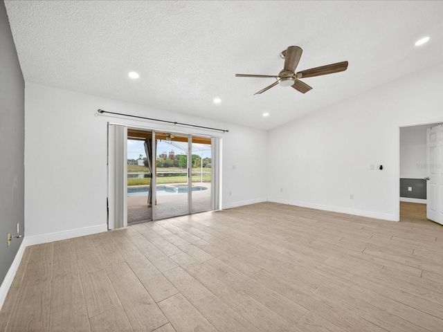 703 SUNRIDGE WOODS BOULEVARD, Davenport, FL 33837