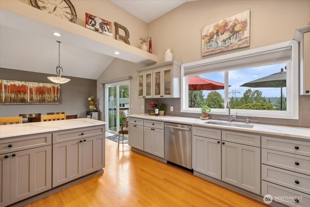 10503 158th Avenue NE, Redmond, WA 98052