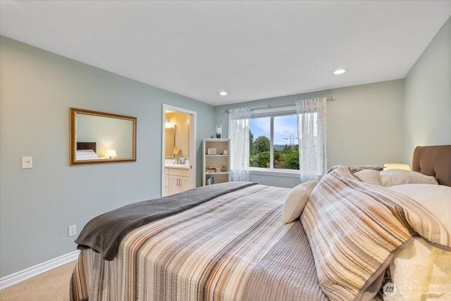 10503 158th Avenue NE, Redmond, WA 98052