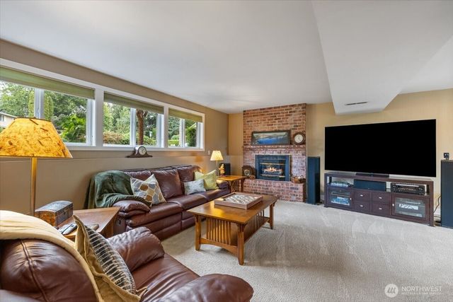 10503 158th Avenue NE, Redmond, WA 98052